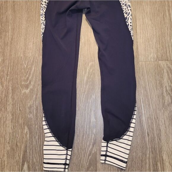 ATHLETA Navy Blue Leggings Stripe Leopard Print Size XXS - Picture 6 of 10
